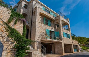 Reception - Olive Resort (Petrovac)