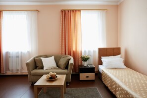 Basic-enkeltværelse | Skrivebord, lydisolering, gratis Wi-Fi, sengetøj