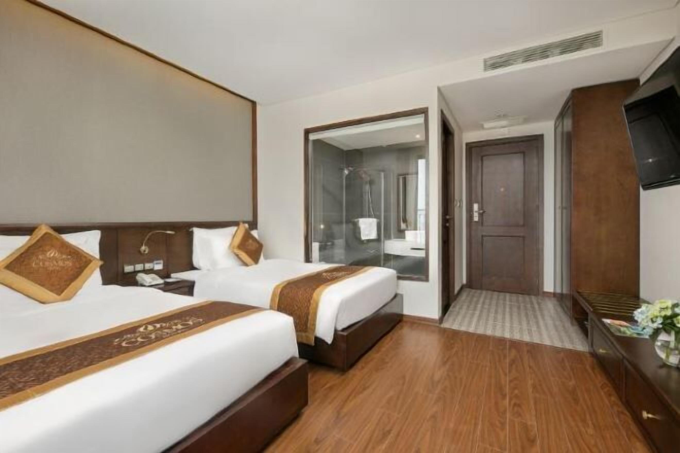 Premium bedding, minibar, in-room safe, desk