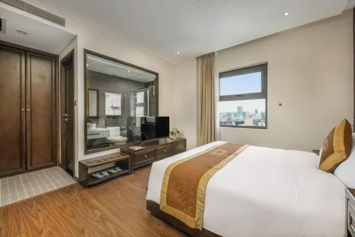 Hochwertige Bettwaren, Minibar, Zimmersafe, Schreibtisch
