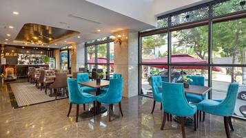 Siddeområde i lobbyen