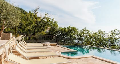 Pietra Mare Apartments