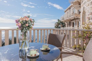 Apartamento família, vista para o mar | Vista do quarto