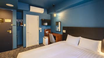 双人房, 无烟房 | 羽绒被、客房内保险箱、办公桌、遮光窗帘