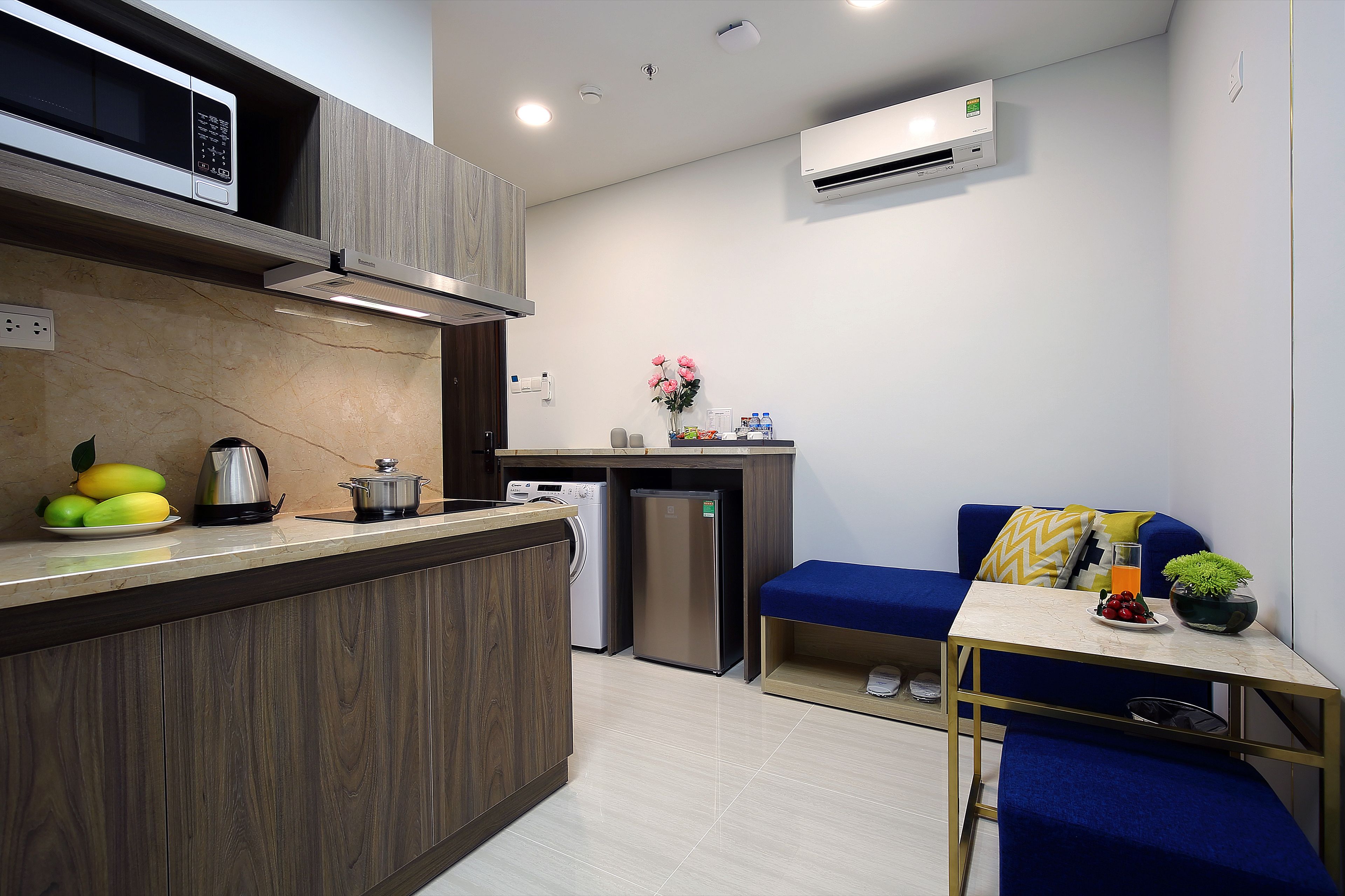 fridge, stovetop, electric kettle