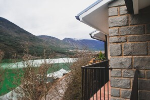 Doppelzimmer, Terrasse, Seeblick | Schreibtisch, Verdunkelungsvorhänge, kostenlose Babybetten