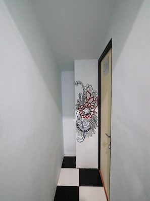 Interior - Kamar Keluarga Bandara II Syariah (Tangerang)