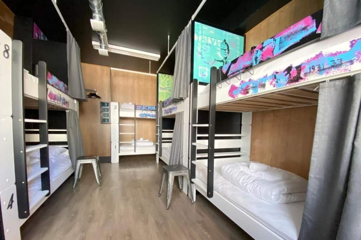 Dormitorio compartido estándar | 1 habitación, decoración personalizada, cortinas blackout y wifi gratis
