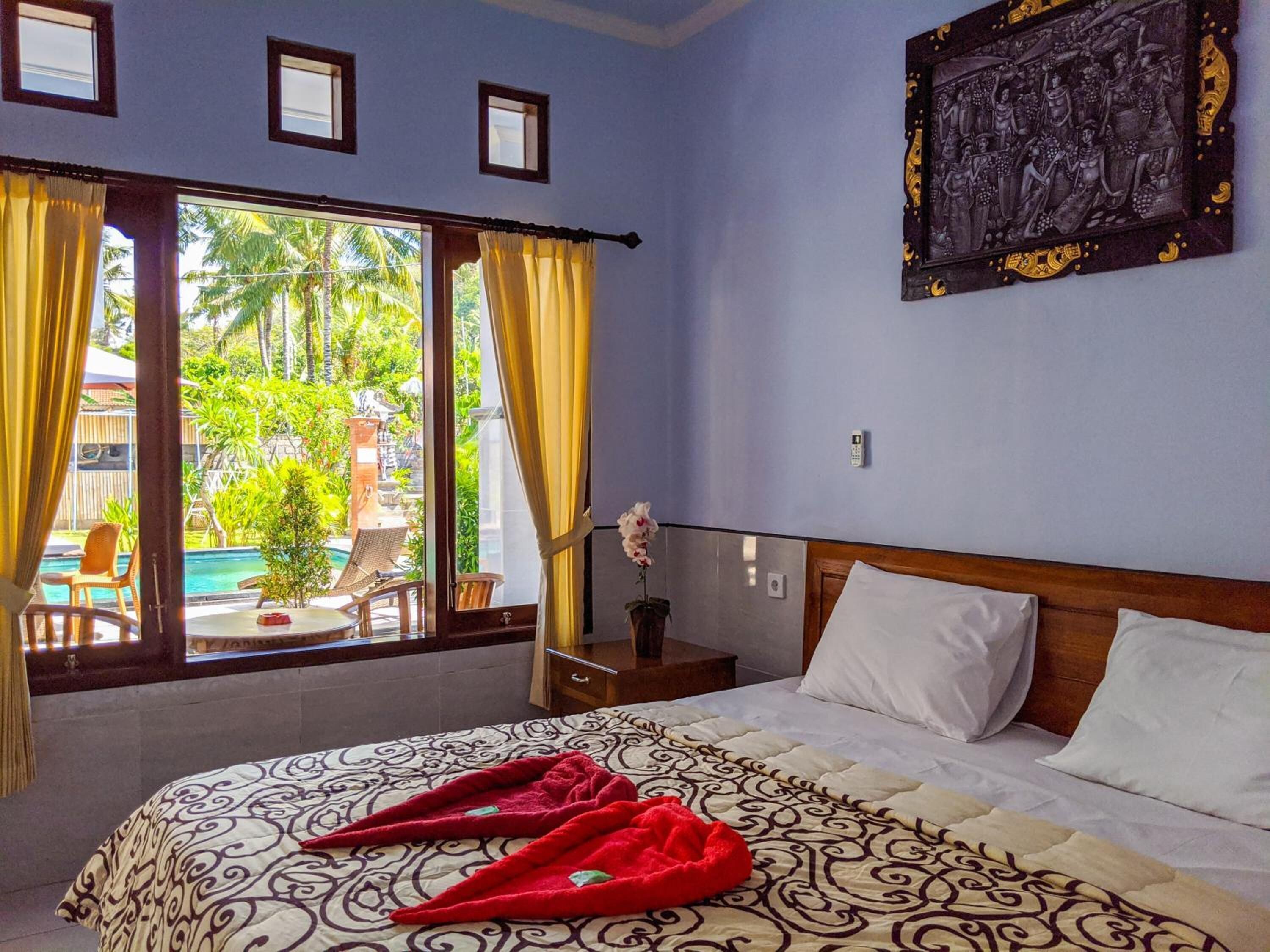 Safe på rommet, skrivebord, wi-fi (inkludert) og sengetøy