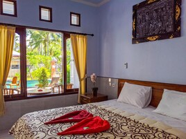 In-room safe, desk, free WiFi, bed sheets