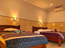 In-room safe, desk, free WiFi, bed sheets