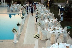 屋外結婚式場
