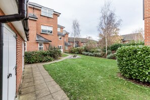 Exterior - Roomspace Apartments-Courtyard Guildford (Guildford)