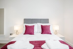 ตู้นิรภัยในห้องพัก, เตารีด/โต๊ะรีดผ้า, Wi-Fi ฟรี, ผ้าปูที่นอน