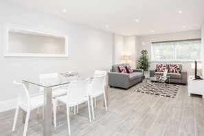 Apartment, 1 Bedroom | Private kitchen | Fridge, microwave, oven, stovetop - Roomspace Apartments -The Legacy (Hove)