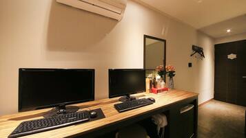 Standard Double Room | Tech