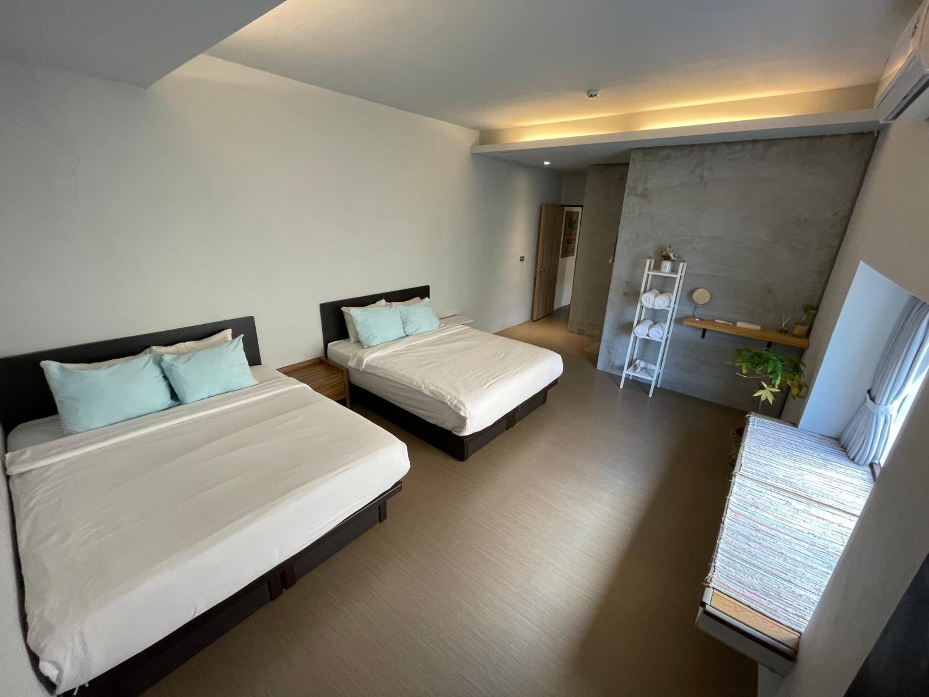 Desk, soundproofing, rollaway beds (surcharge), WiFi (free)