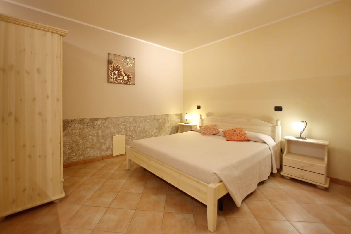 Appartement, 2 grands lits, rez-de-chaussée