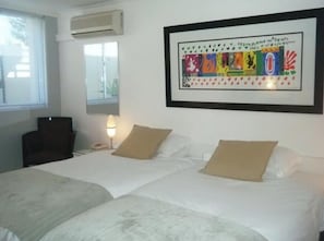 Comfort Double Room, 2 Twin Beds, Non Smoking, Garden View | In-room safe, individually decorated, desk, free WiFi