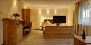 Hypo-allergenic bedding, in-room safe, desk, blackout curtains - Wellness Hotel Talblick (Schoemberg)
