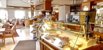 包含周一至周五的自助早餐