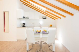 Huoneisto (City Apartments Lani - Superior One b) | Ruokasali