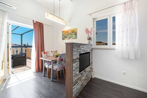 Apartemen (City Apartments Lani - Two Bedroom pe) | Interior
