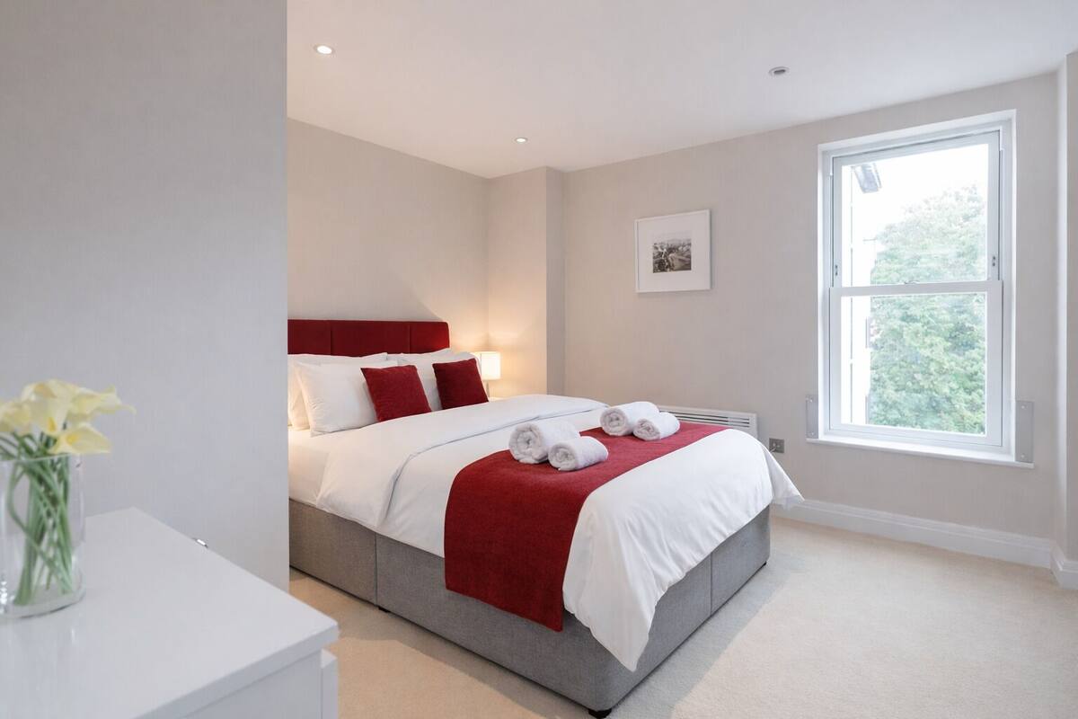 Két bảo mật tại phòng, bàn ủi/dụng cụ ủi quần áo