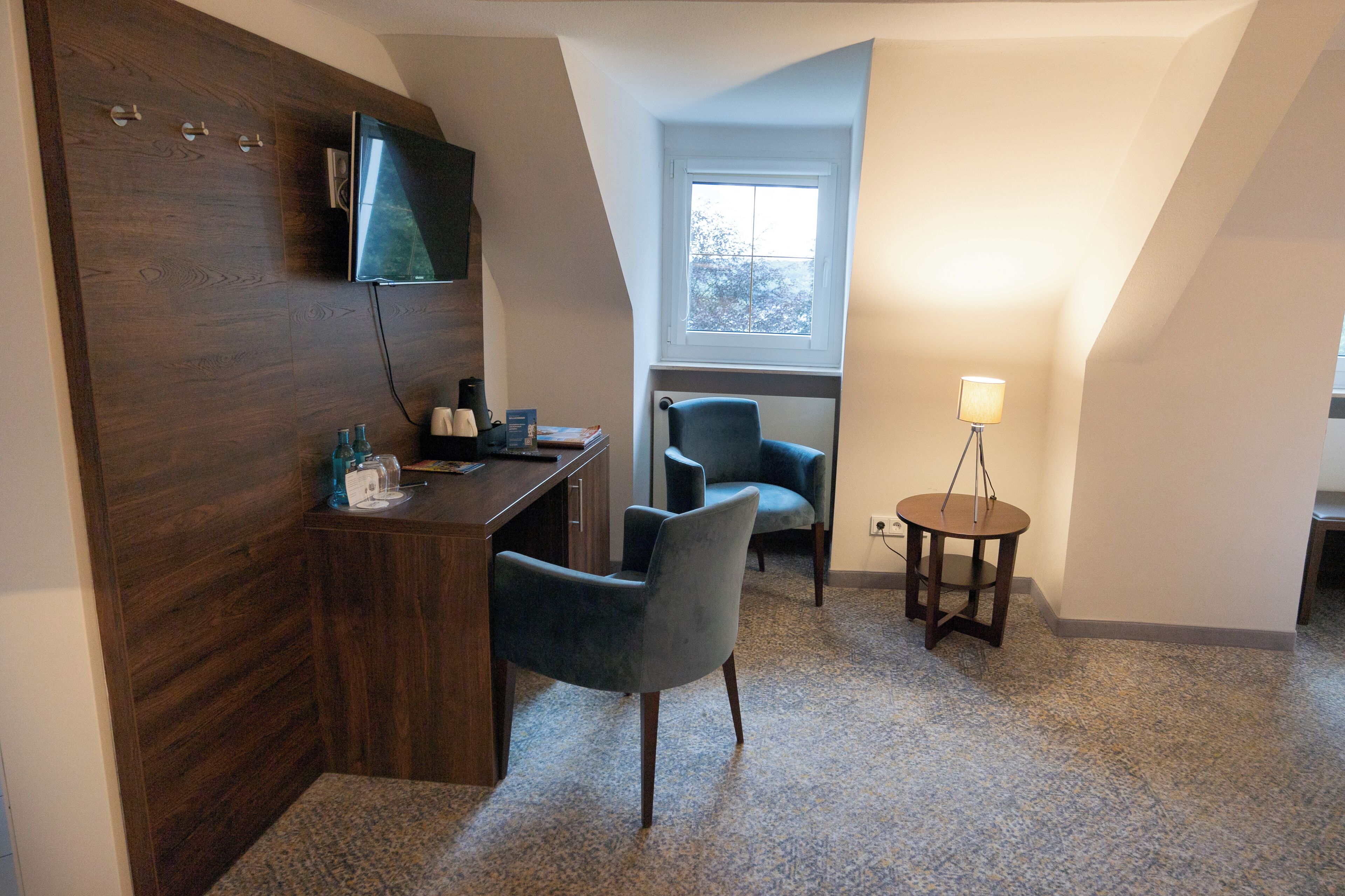 1 bedroom, in-room safe, desk, blackout curtains