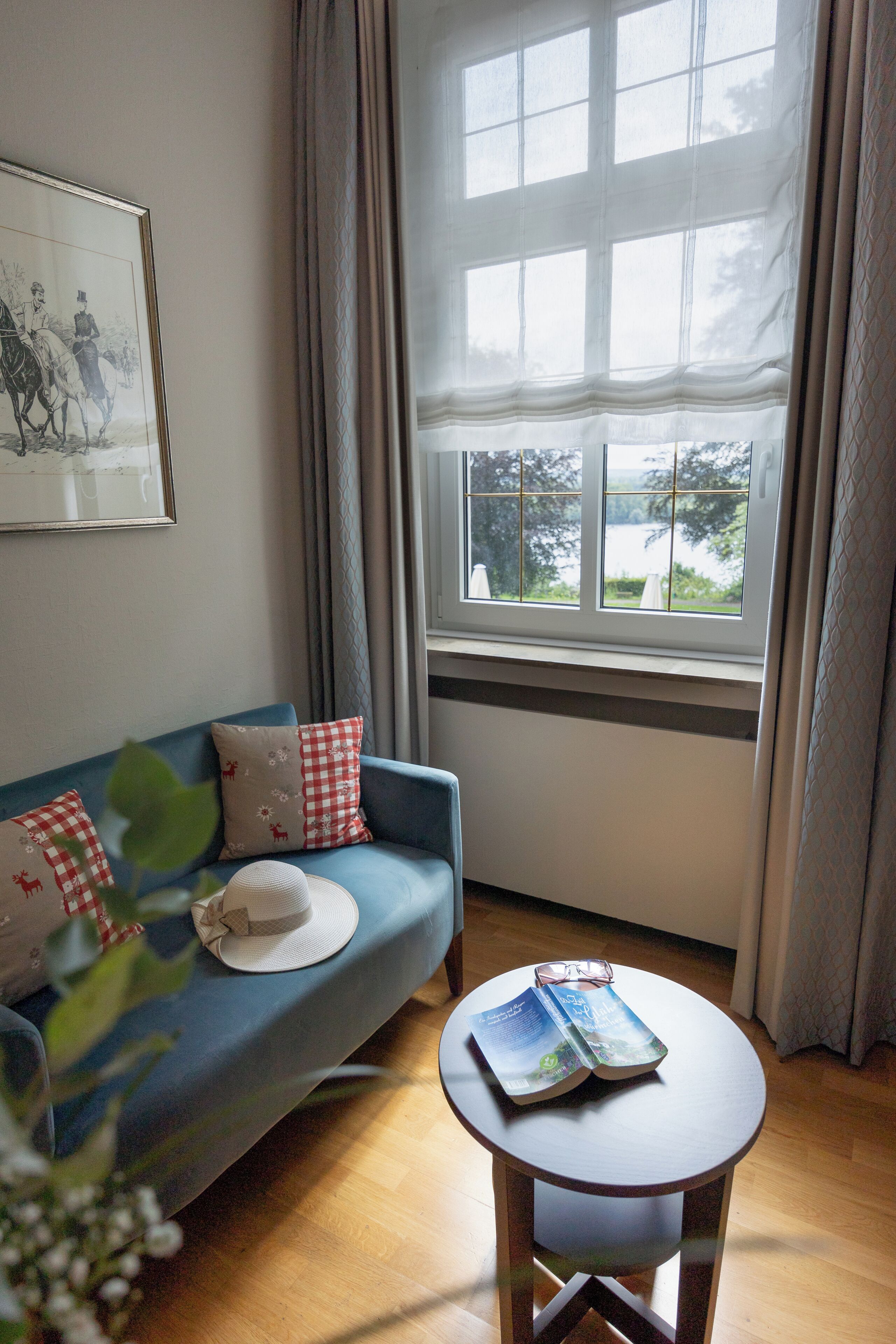 1 bedroom, in-room safe, desk, blackout curtains