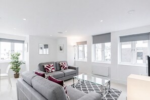 Coffre-fort, fer et planche à repasser, accès au Wi-Fi (inclus)