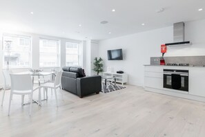 Studio | Living area