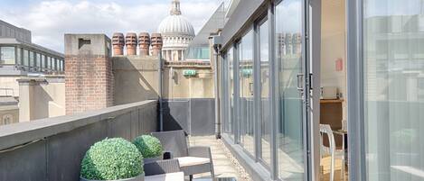 Apartment, 2 Schlafzimmer | Balkon