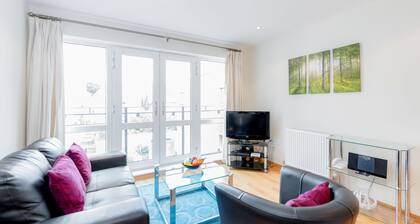 Roomspace Apartments -Westnye House