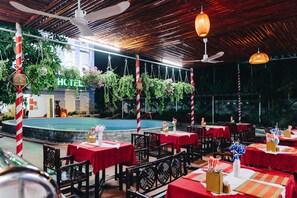 Breakfast, lunch and dinner served - Mui Ne Alena Bungalow Hotel (Phan Thiet)