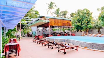 Double Room | Outdoor pool