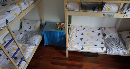 Shanghai Mofang Style Girls' Hostel