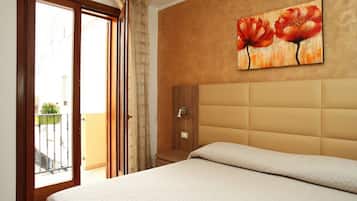 Superior-Zimmer, Balkon | Zimmersafe, Schreibtisch, Babybetten, kostenloses WLAN