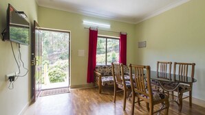 WiFi (free) - Mountain Hut Resorts (Devikolam)