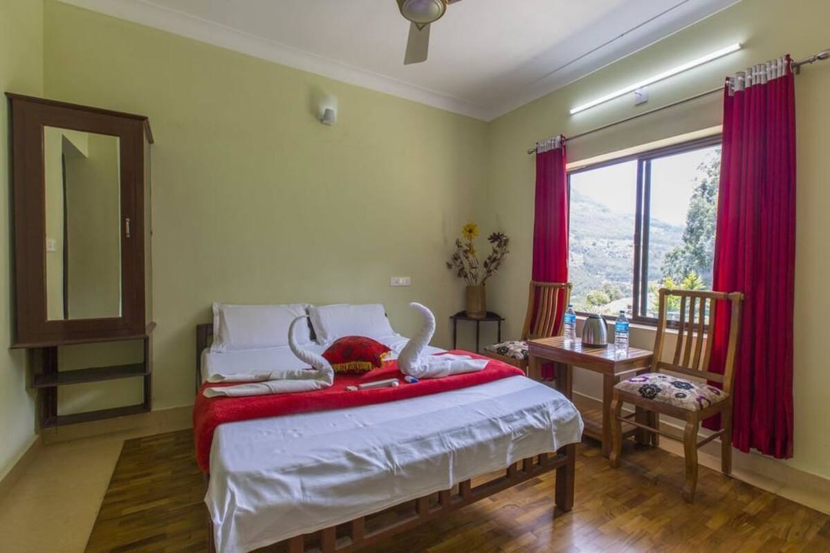 Habitación ejecutiva, 1 cama King size, para no fumadores, vista a la montaña | Wifi gratis