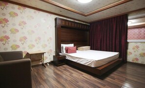 Desk, free WiFi - Ssan Motel Tongyeong (Tongyeong)