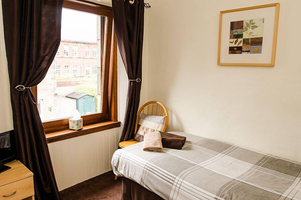 Single Room, Shared Bathroom | Free WiFi