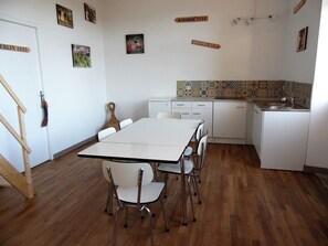 Apartment, 1 Schlafzimmer, Nichtraucher (L'Ecole du Voyage) | Eigene Küche | Kühlschrank, Mikrowelle, Herdplatte, Espressomaschine