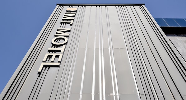 Exterior detail - IMT Motel (Goseong)