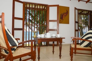 3-Bedroom Pool Villa | In-room dining