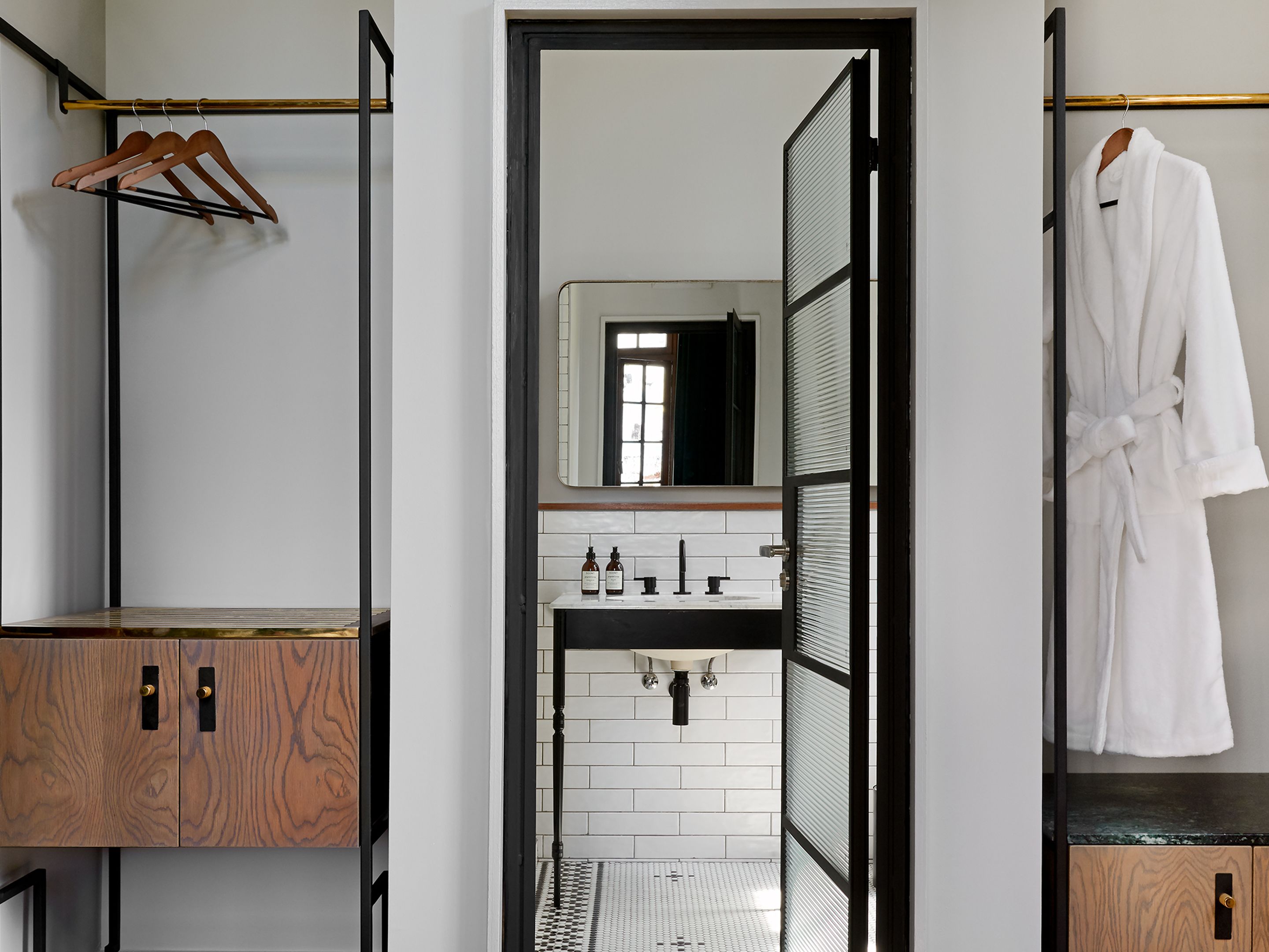 Photo - Gorgeous George by Design Hotels ™