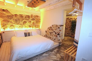 Deluxe Twin Room, Garden View (Ruya) | Frette Italian sheets, premium bedding, minibar, individually decorated