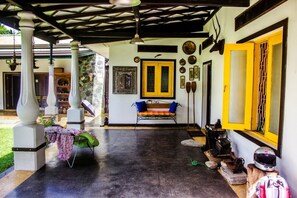 Terrace/patio - Mahawewa Nature Resort and SPA (Tangalle)