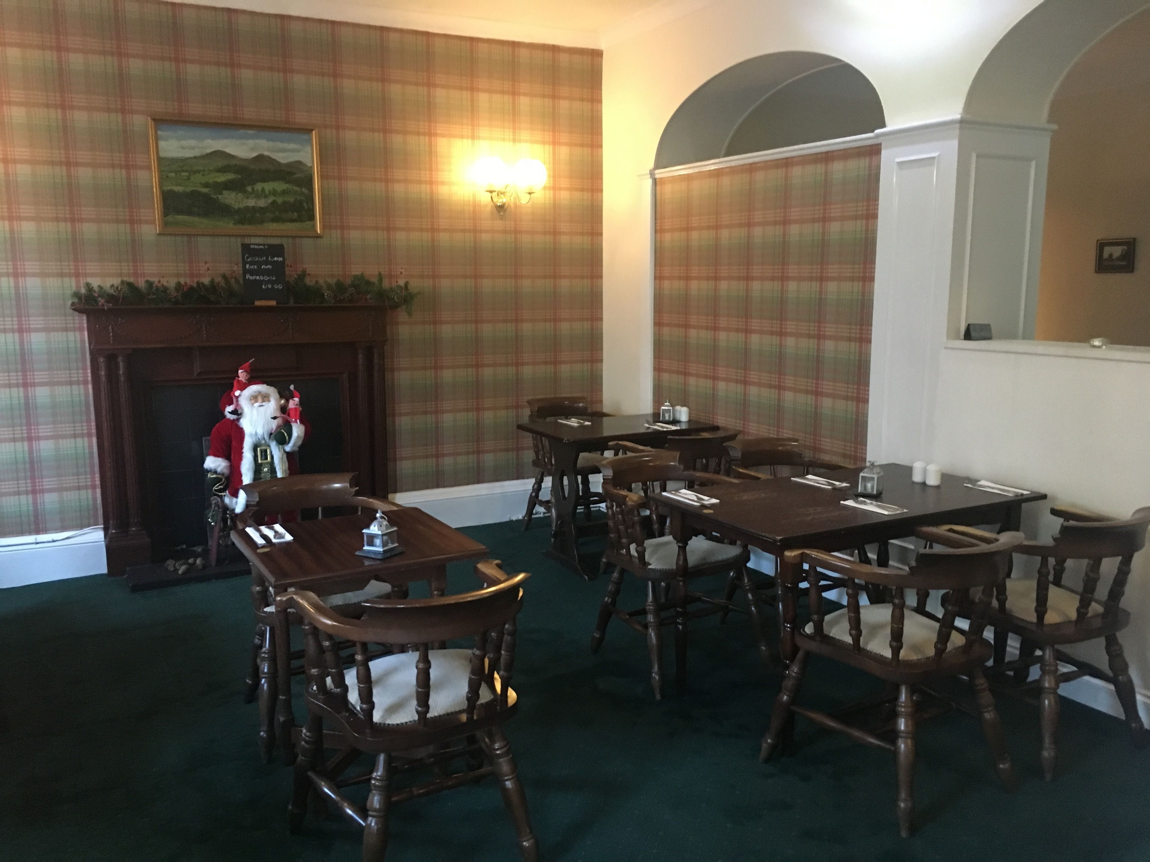 Daily full breakfast (GBP 7.50 per person)