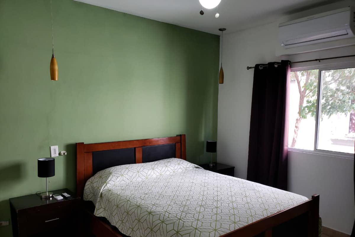 2 chambres, coffres-forts dans les chambres, rideaux occultants